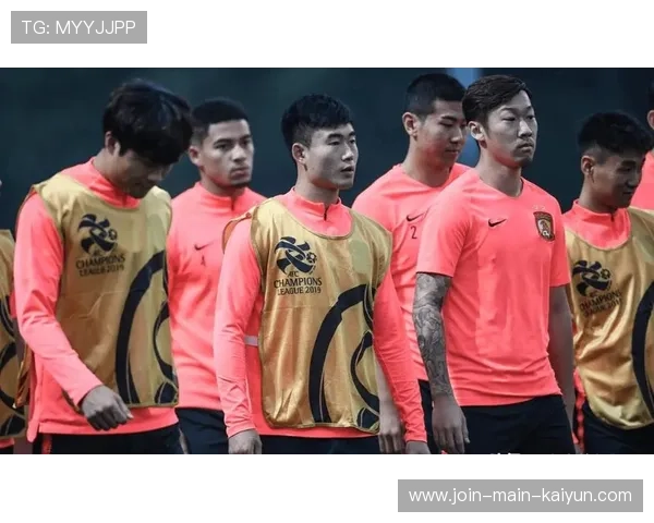 云南玉昆全力引援，徐新与巴乙强援加盟保级阵容