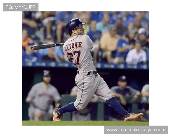 扬基队长亚当·乔治震撼球迷，单场贡献2支全垒打